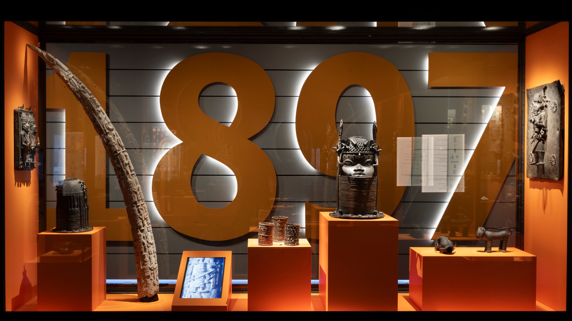 Exhibition picture Back to Benin